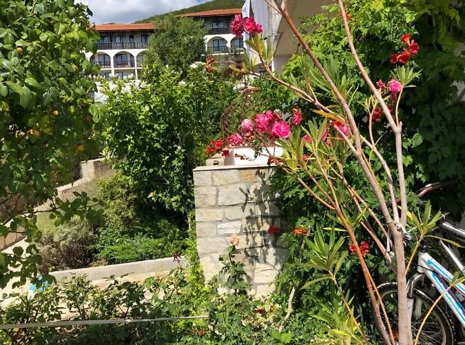 בית הארחה Fregata Complex Marina